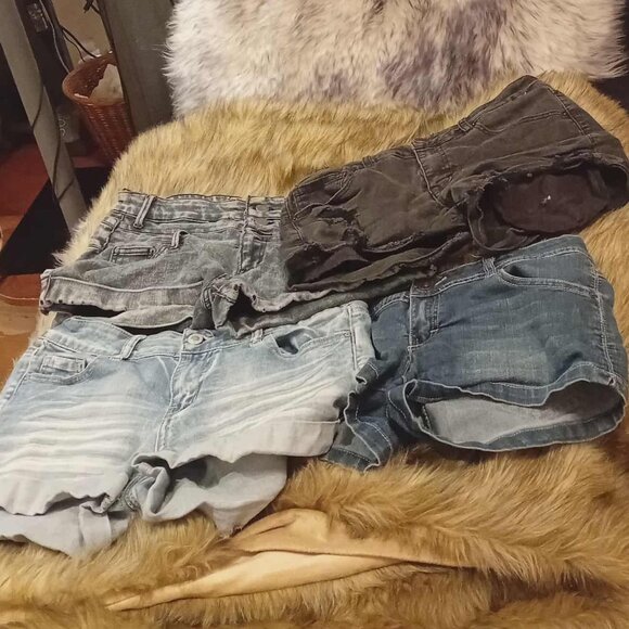 Lot of 4 Jean Shorts | 3 Low-Rise, 1 High-Rise | Fits Size M - Picture 1 of 3